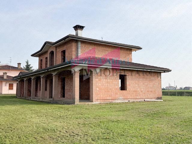 Villa Singola in vendita a Castelnovo Bariano