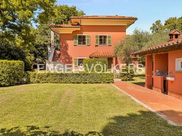 Villa singola in vendita a Castelnuovo Magra via Montecchio