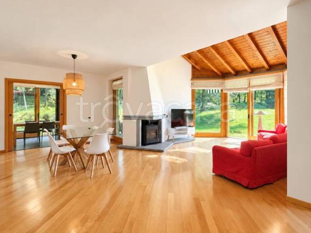 Villa singola in vendita a Casciago via dei Boschi, 10
