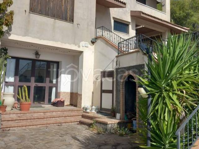 Villa singola in vendita a Catanzaro via Gimigliano, Gagliano