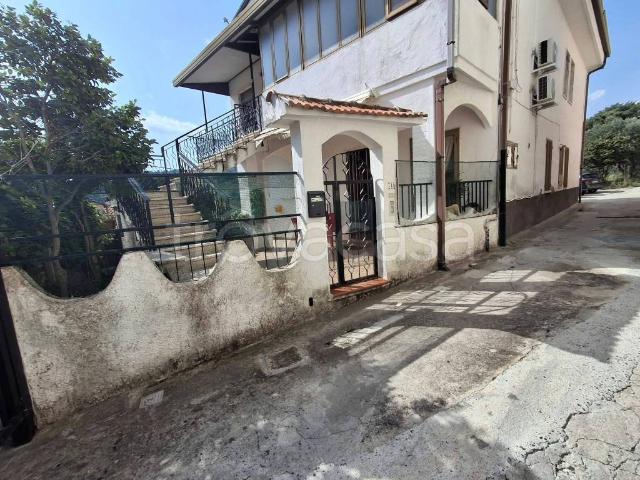 Villa singola in vendita a Catanzaro viale Vincenzo Gattoleo, Pontegrande Sant'Elia