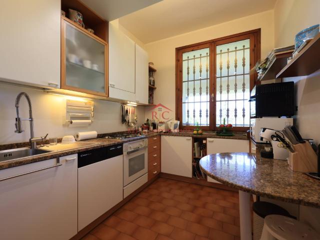 Villa singola in vendita a Cavriago, Cavriago