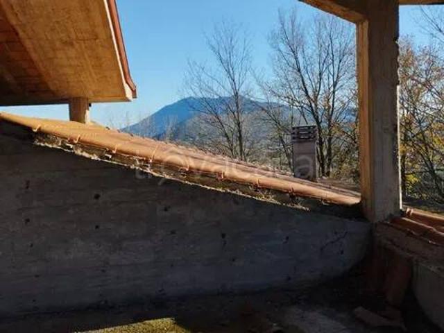Villa singola in vendita a Cervaro via Colletaverna, 2