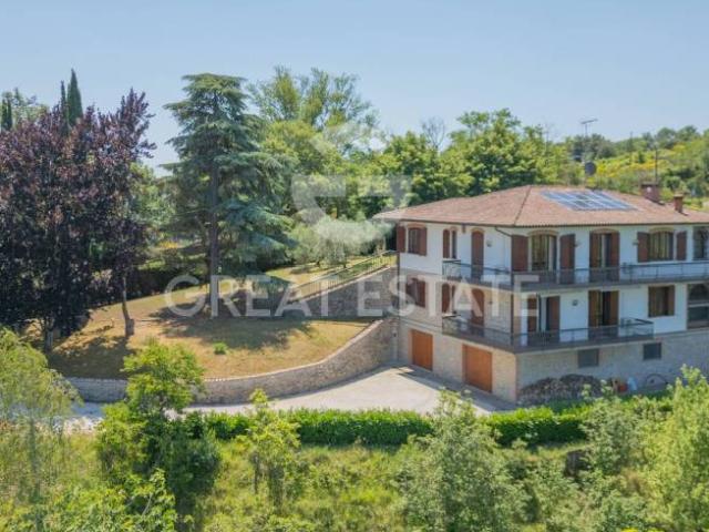 Villa singola in vendita a Chiusi