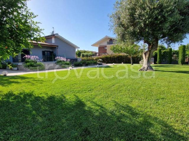 Villa singola in vendita a Ciampino via dei Laghi, 32