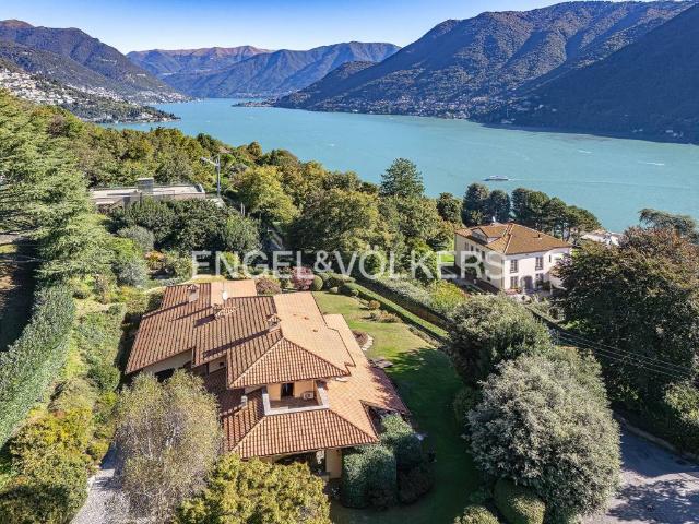 Villa singola in vendita a Como via Panoramica San Pietro, Bignanico