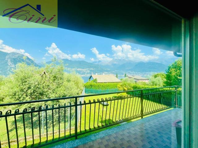 VILLA SINGOLA in vendita a Colico, Olgiasca
