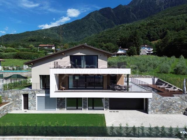 Villa singola in vendita a Colico via Pra' la Vaca