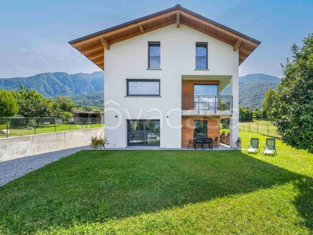 Villa singola in vendita a Colico vicolo ai Monti, 6