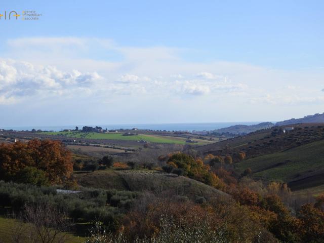 Villa singola in vendita a Colonnella, Collinare