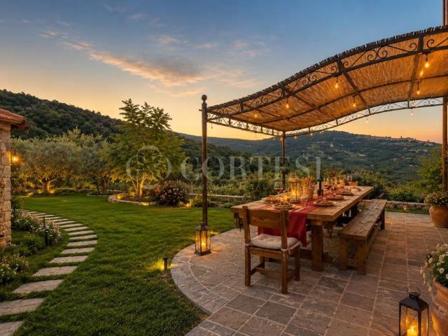 Villa singola in vendita a Cortona