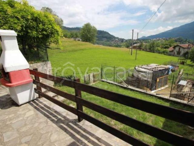 Villa singola in vendita a Corna Imagna via Grumello