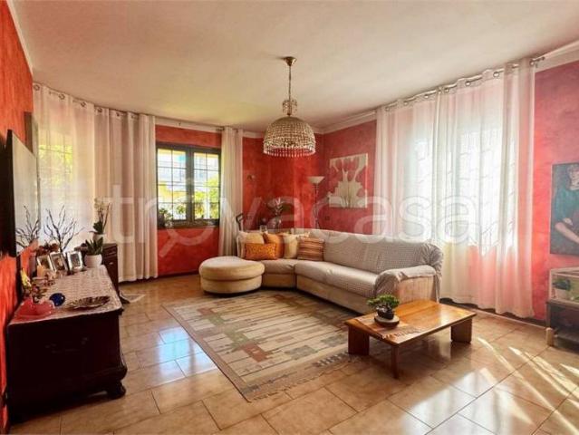 Villa singola in vendita a Costa Volpino via Follo, 14