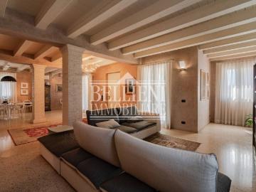 Villa singola in vendita a Costabissara via Francesco Crispi
