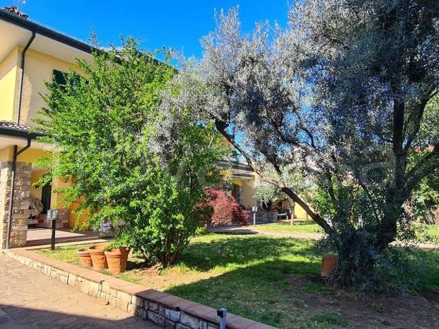 Villa singola in vendita a Dairago via Bainsizza, 4