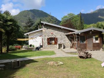 Villa singola in vendita a Dasio, Valsolda