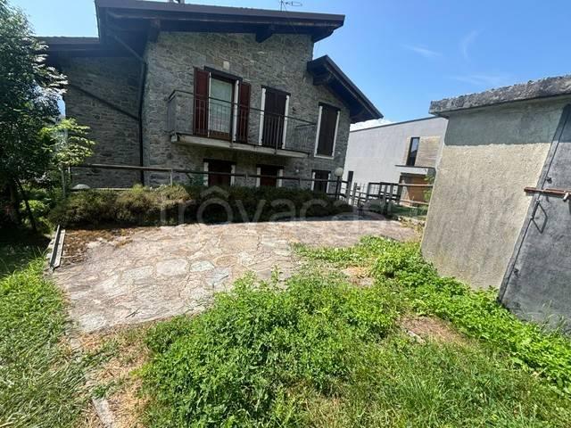 Villa singola in vendita a Dazio via Piatana