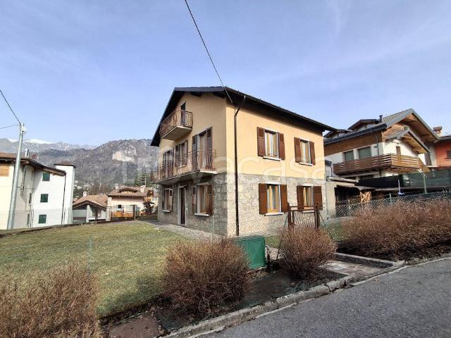 Villa singola in vendita a Dorga, Castione della Presolana