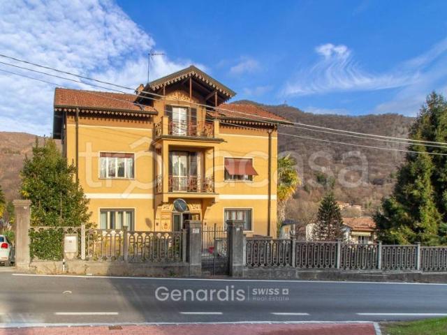 Villa singola in vendita a Dumenza via Libertà
