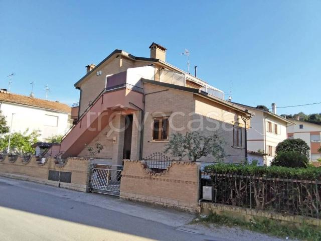 Villa singola in vendita a Fano, Gimarra