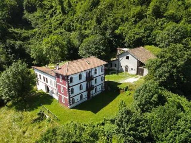 Villa singola in vendita a Feltre via Vallarghe, 20