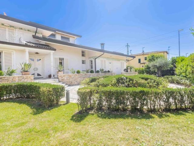 Villa singola in vendita a Fucecchio via Giotto