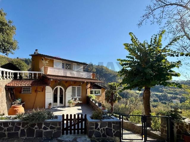 Villa singola in vendita a Gallicano