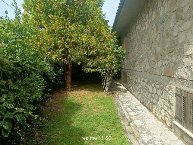 Villa singola in vendita a L'Aquila, Genzano Sassa