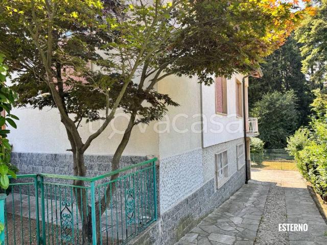 Villa singola in vendita a Laveno Mombello viale dei Tigli, Laveno