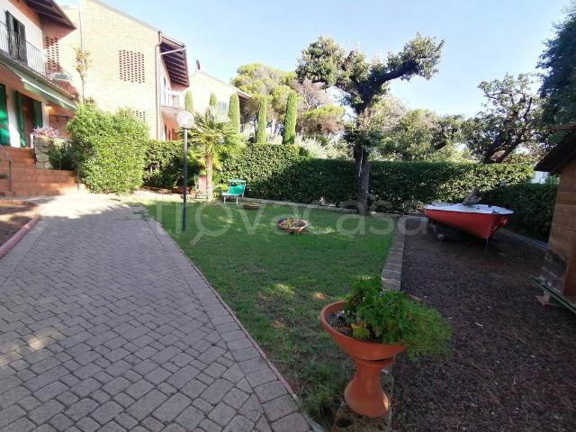 Villa singola in vendita a Livorno via Mario Puccini, Quercianella