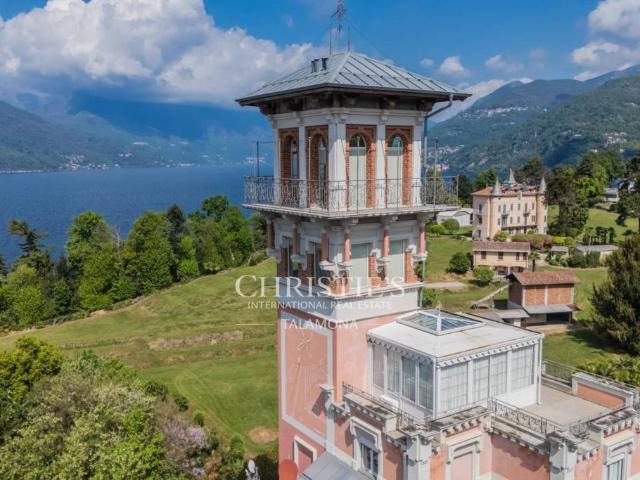 Villa singola in vendita a Luino via Lugano, 11