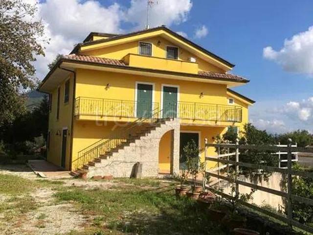 Villa singola in vendita a Marzano Appio via Torello, 7