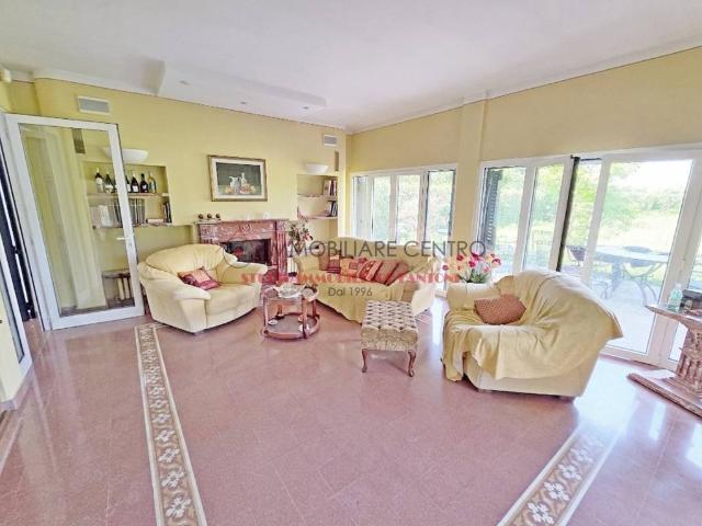 Villa singola in vendita a Marina di Pietrasanta, Pietrasanta