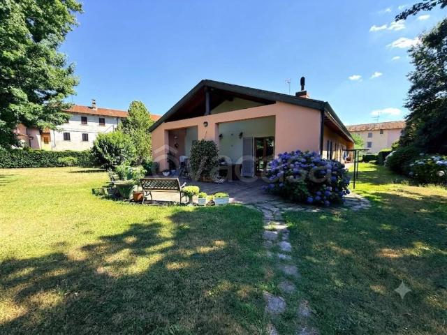 Villa singola in vendita a Meina, Ghevio