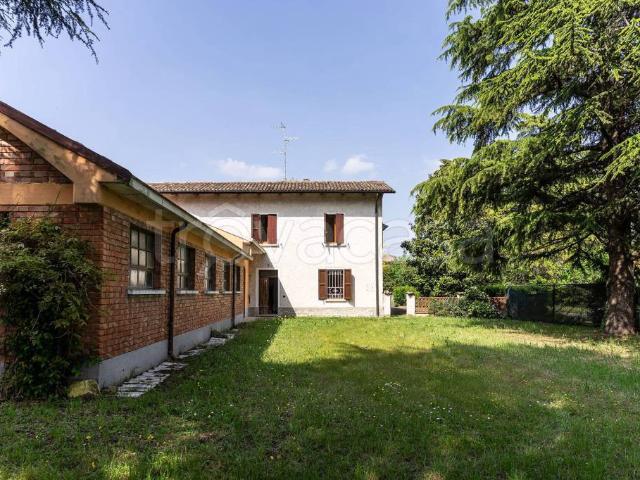Villa singola in vendita a Montecchio Emilia strada Sant'Ilario