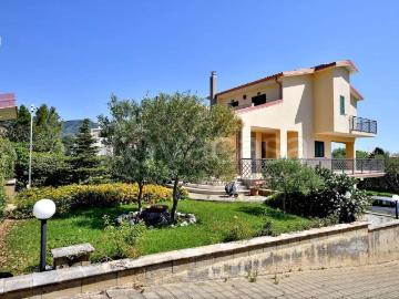 Villa singola in vendita a Montepaone via Gioacchino Murat, 20