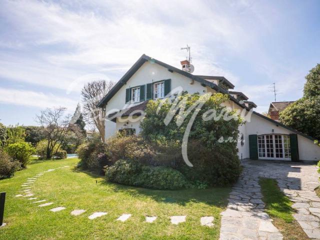 Villa singola in vendita a Montorfano via Cantù, 21