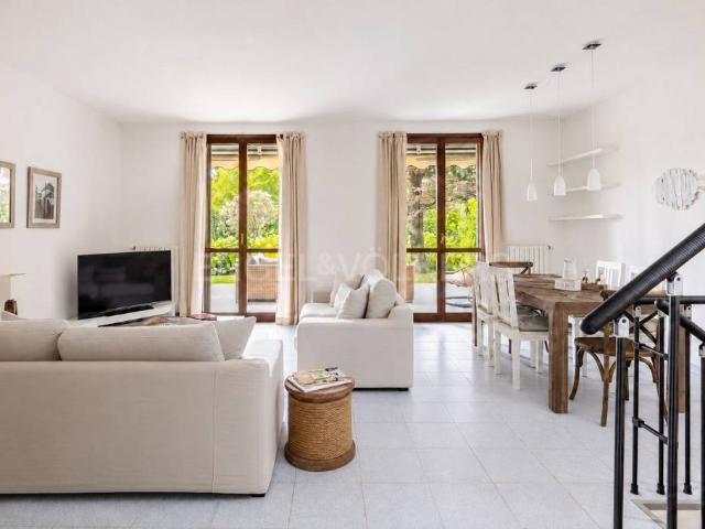 Villa singola in vendita a Monvalle via 25 Aprile, 32