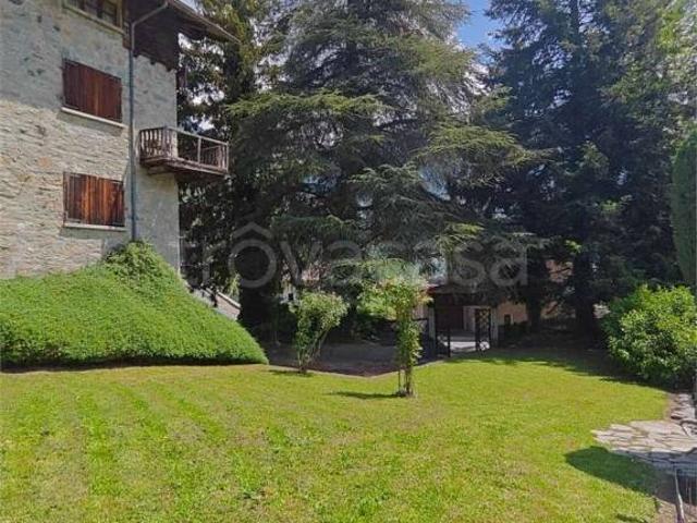 Villa singola in vendita a Nabian, Challand Saint Victor