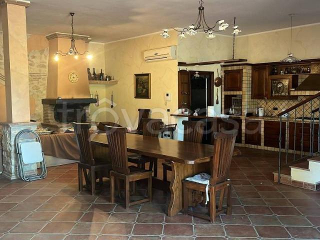 Villa singola in vendita a Nepi via Nepesina