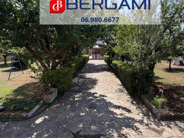 Villa singola in vendita a Nettuno