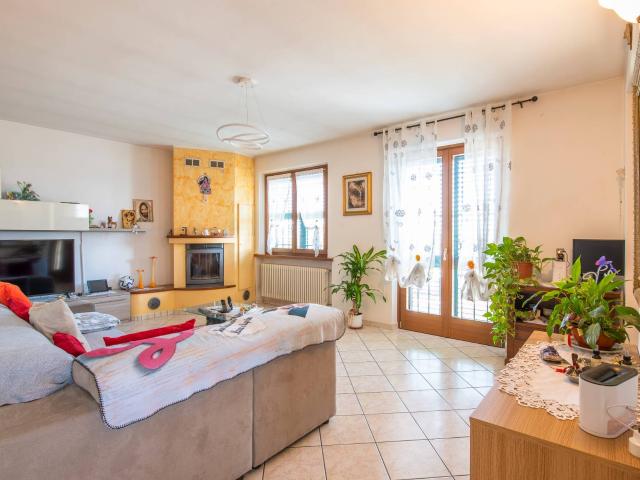Villa Singola in vendita a Nogarole Rocca