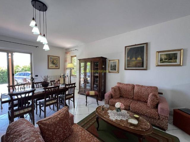 Villa singola in vendita a Notaresco via Alcide De Gasperi