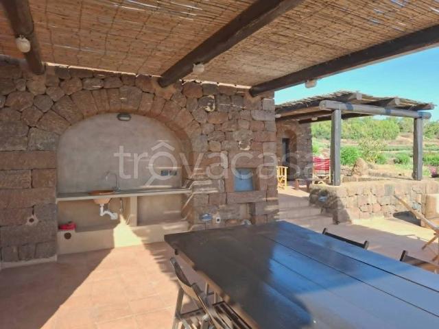 Villa singola in vendita a Pantelleria via Sciuvechi, 72
