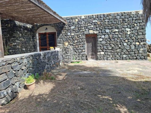 Villa singola in vendita a Pantelleria vicolo del Ciclamino