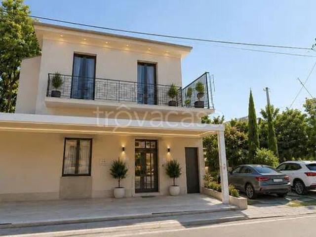 Villa singola in vendita a Pace del Mela via Nazionale, 155, Giammoro