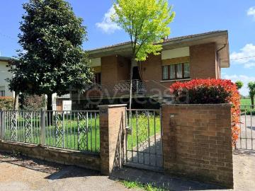 Villa singola in vendita a Parma via Roma, 107, Vicofertile