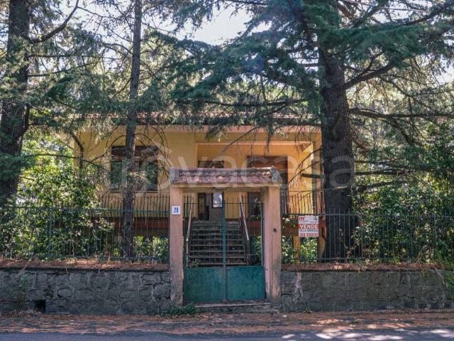 Villa singola in vendita a Pedara via Monte Po, 28
