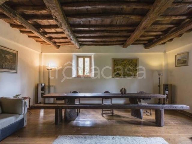 Villa singola in vendita a Pelago via Aretina