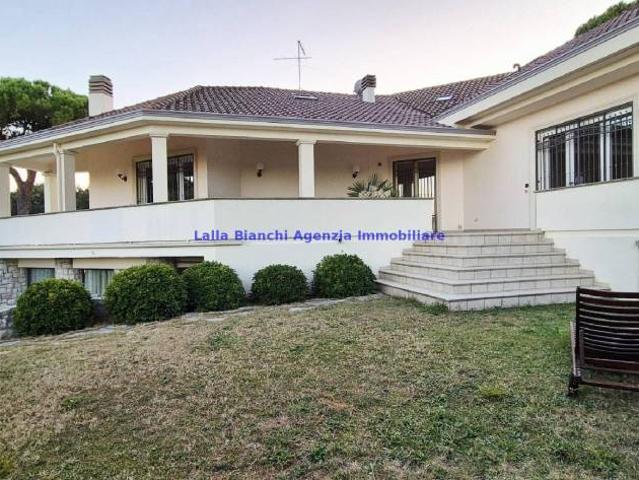 Villa singola in vendita a Pesaro strada panoramica ardizio, Colle Ardizio